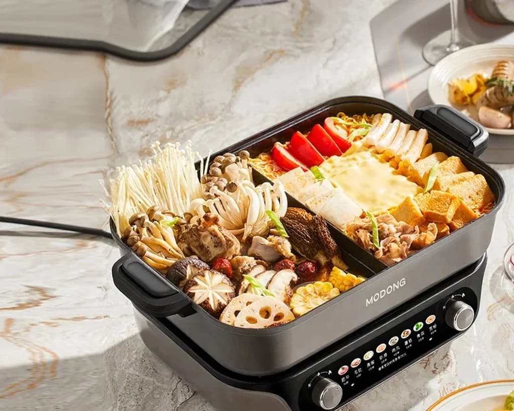 Delt elektrisk hotpot med nonstick-belægning, 8L kapacitet