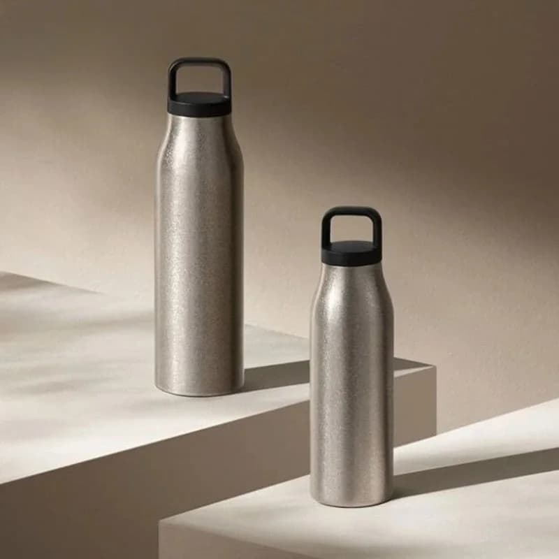 Ren titanium isoleret kop
